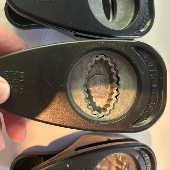 STAMPIN UP! TRIO OF HANDHELD PUNCHES - OVAL, SCALLOPED OVAL & SCALLOPED CIRCLE - Picture 6 of 12